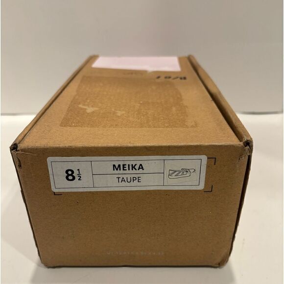 Journee Collection Meika Slip-On Sneaker JCP
Slip-On Shoe size 8.5 - Picture 12 of 14